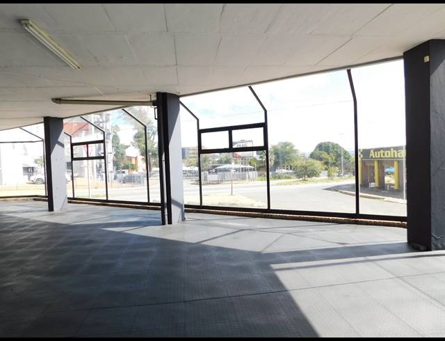 1,033M² OFFICE TO LET IN KENSINGTON B